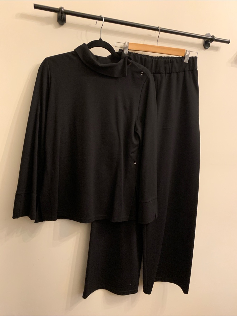 Black Two-Piece Set M